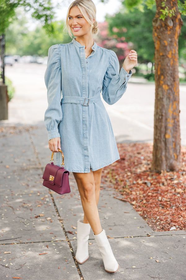 light wash denim dress outfit